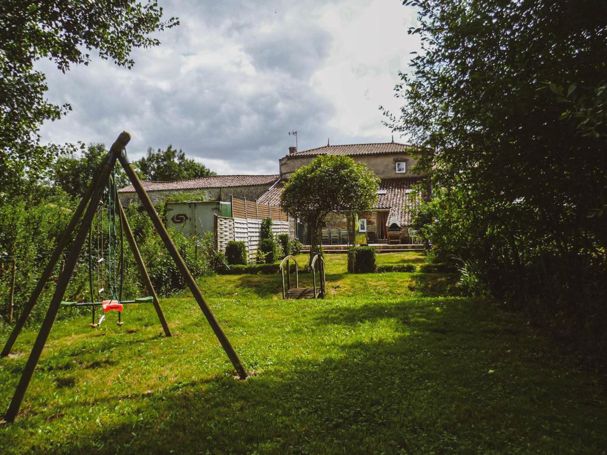 La Laujere Ivie - Gite & Piscine Privative Villa Saint-Hilaire-du-Bois  Luaran gambar